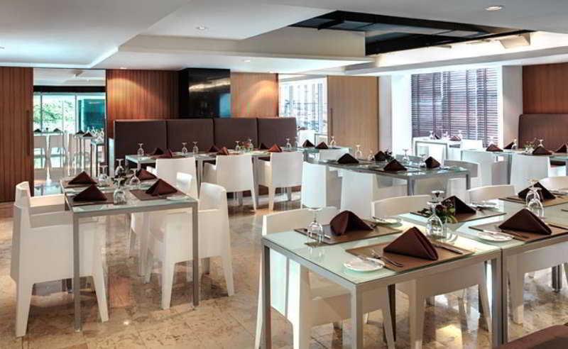 होटल S15 Sukhumvit 4*